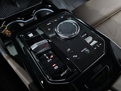 2026 BMW 5 SERIES — миниатюра 12