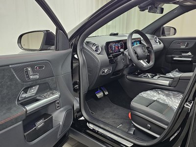 MERCEDES-BENZ GLA - 10