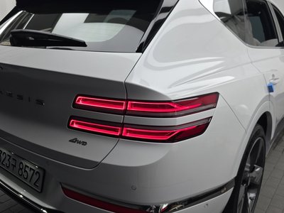 GENESIS GV80 - 10