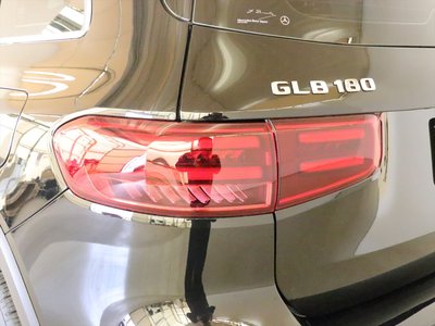 MERCEDES-BENZ GLB - 9