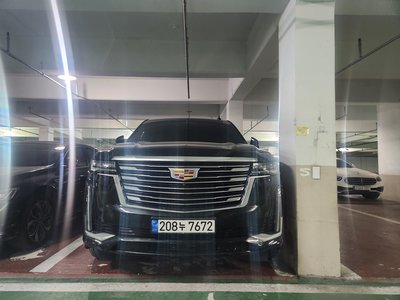 CADILLAC ESCALADE 5TH GENERATION - 1