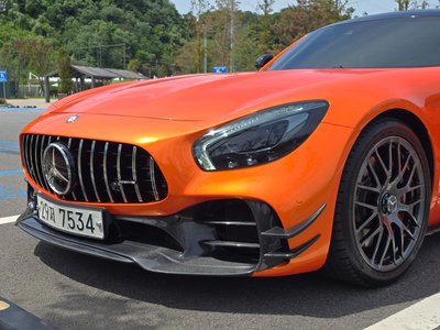 صورة 4 لـ 2017 Mercedes-BENZ GT AMG