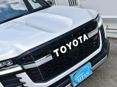 TOYOTA LAND CRUISER 300 - 6