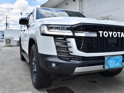 TOYOTA LAND CRUISER 300 - 5