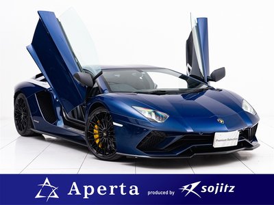 LAMBORGHINI AVENTADOR - 1