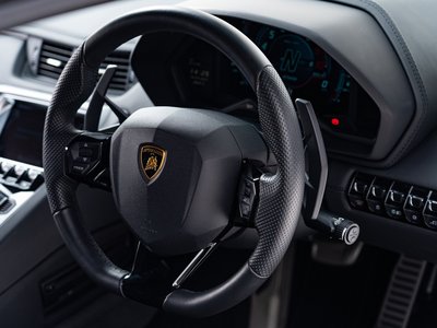 صورة مصغرة 24 لـ 2018 Lamborghini AVENTADOR