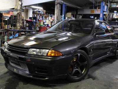 NISSAN SKYLINE GT-R - 1