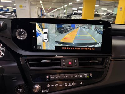 صورة مصغرة 11 لـ 2025 Lexus ES