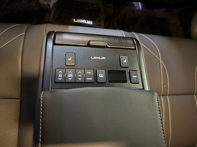 صورة مصغرة 13 لـ 2025 Lexus ES