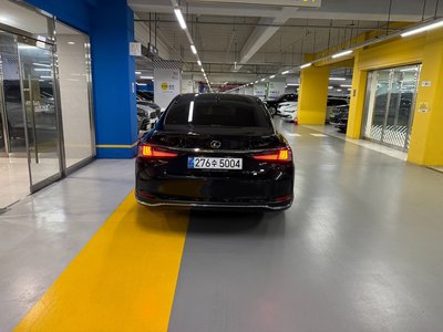 2025 Lexus ES 照片 3