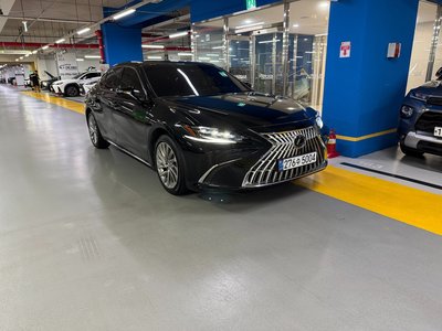 2025 Lexus ES 照片 1