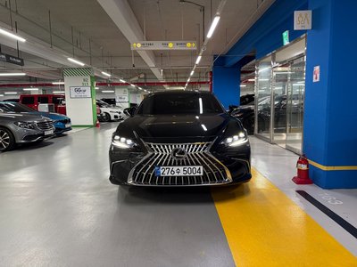 2025 Lexus ES 照片 2