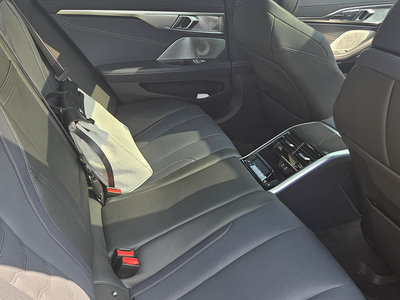 2025 BMW 8 SERIES 照片 7