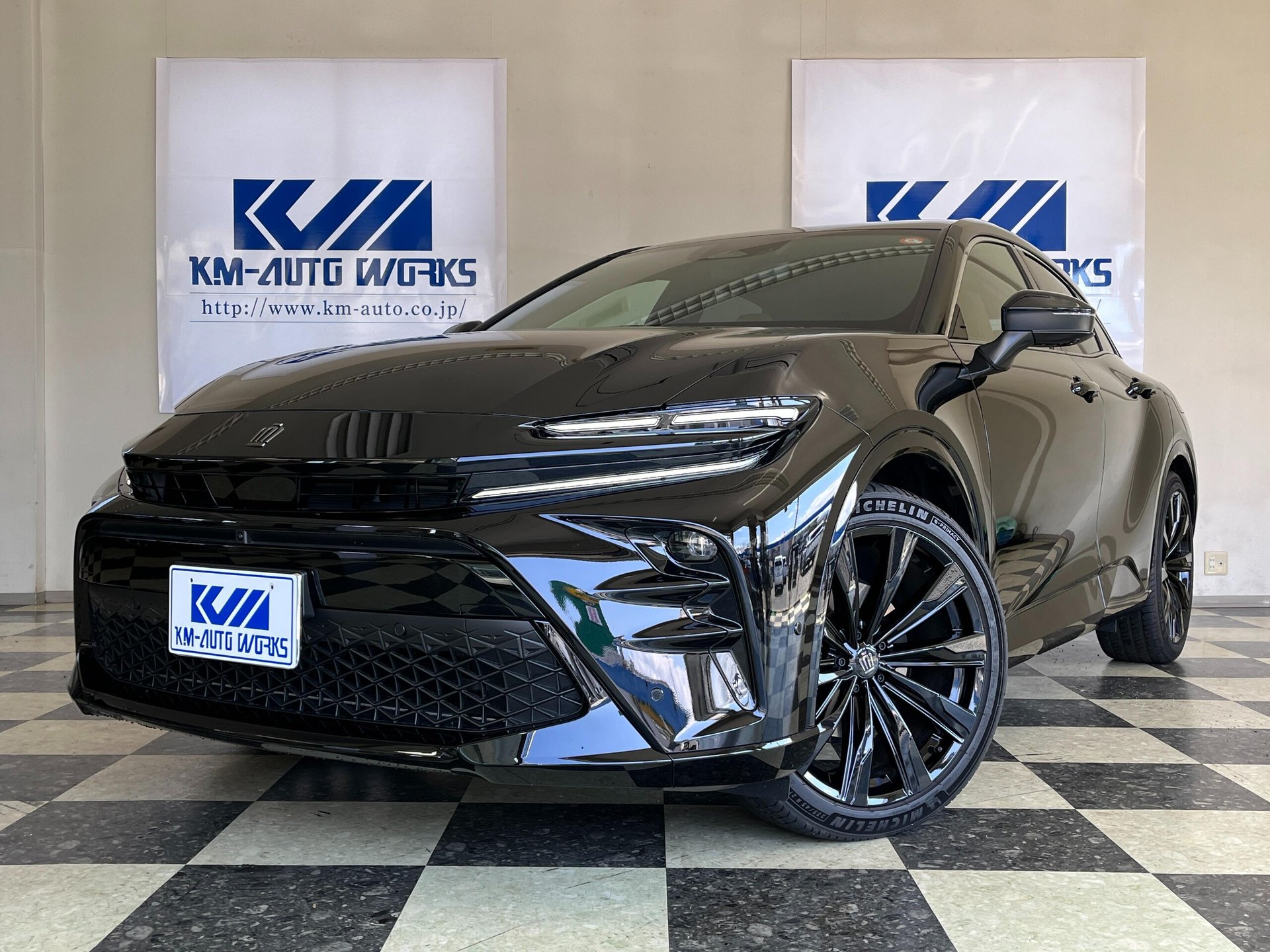 TOYOTA CROWN SPORT - View 1