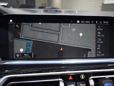 2022 BMW X7 thumbnail 13