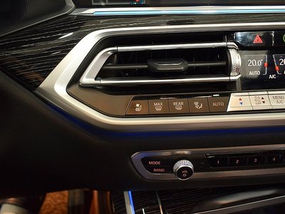 2022 BMW X7 thumbnail 15