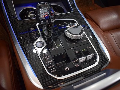 2022 BMW X7 thumbnail 16