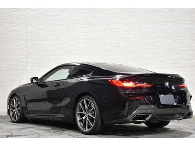 BMW 8 SERIES - 2
