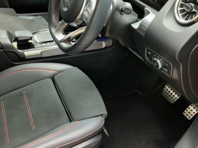 MERCEDES-BENZ GLB - 10