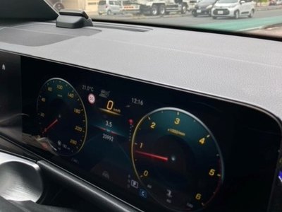 MERCEDES-BENZ GLB - 6