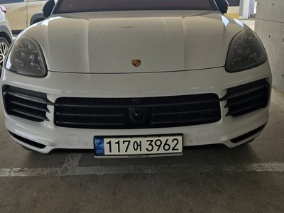 PORSCHE CAYENNE - 1