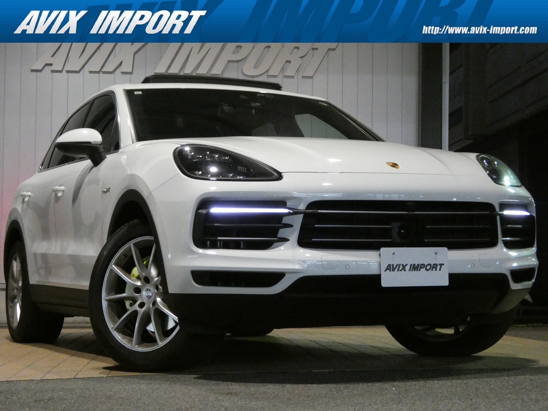 PORSCHE CAYENNE - View 1