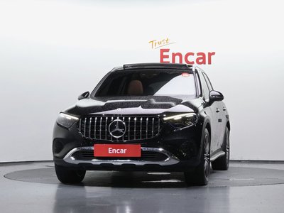 2023 Mercedes-BENZ GLC photo 2
