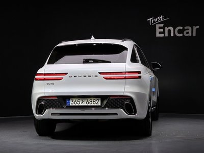 صورة 3 لـ 2021 Genesis GV70