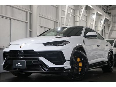 LAMBORGHINI URUS - 1