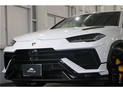 LAMBORGHINI URUS - 5