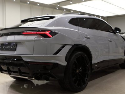 2024 Lamborghini URUS — фото 3