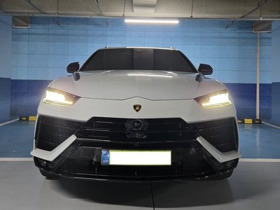 2024 Lamborghini URUS — фото 4