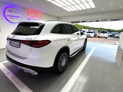 MERCEDES-BENZ GLC - 7