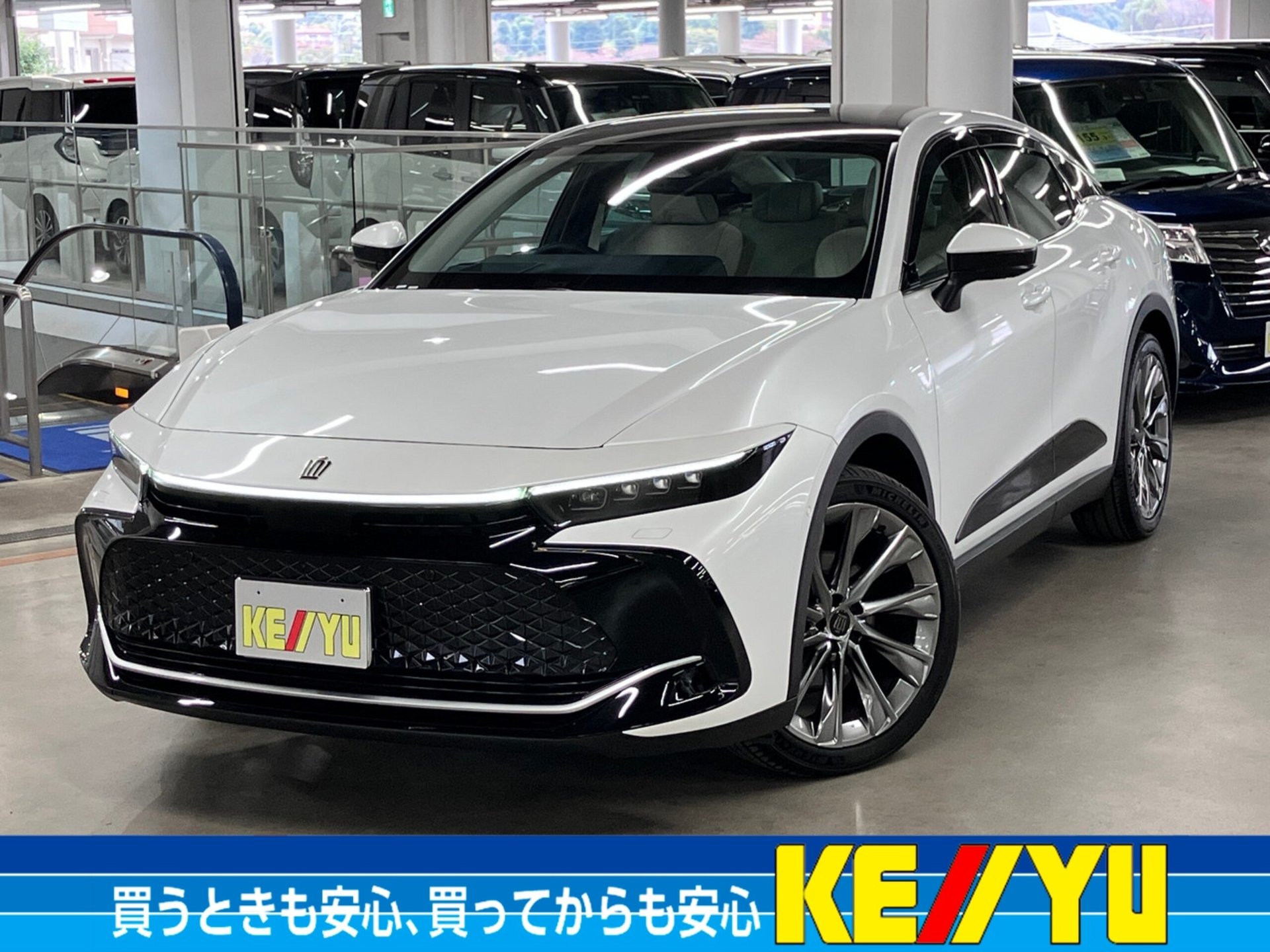 TOYOTA CROWN CROSSOVER - View 1