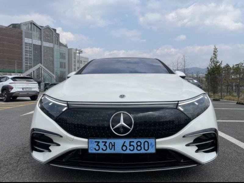 MERCEDES-BENZ EQS - View 1