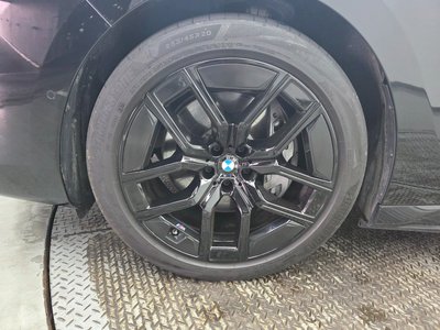 BMW I7 - 6