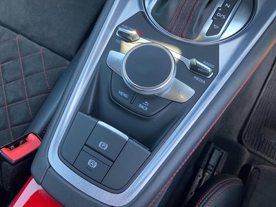 صورة مصغرة 32 لـ 2023 AUDI TT
