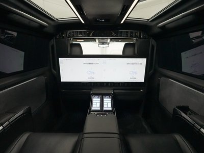 صورة 8 لـ 2024 Lexus LM