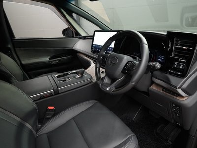 صورة مصغرة 17 لـ 2024 Lexus LM
