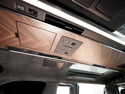 صورة مصغرة 81 لـ 2024 Lexus LM