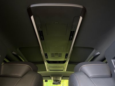 TOYOTA ALPHARD - 4