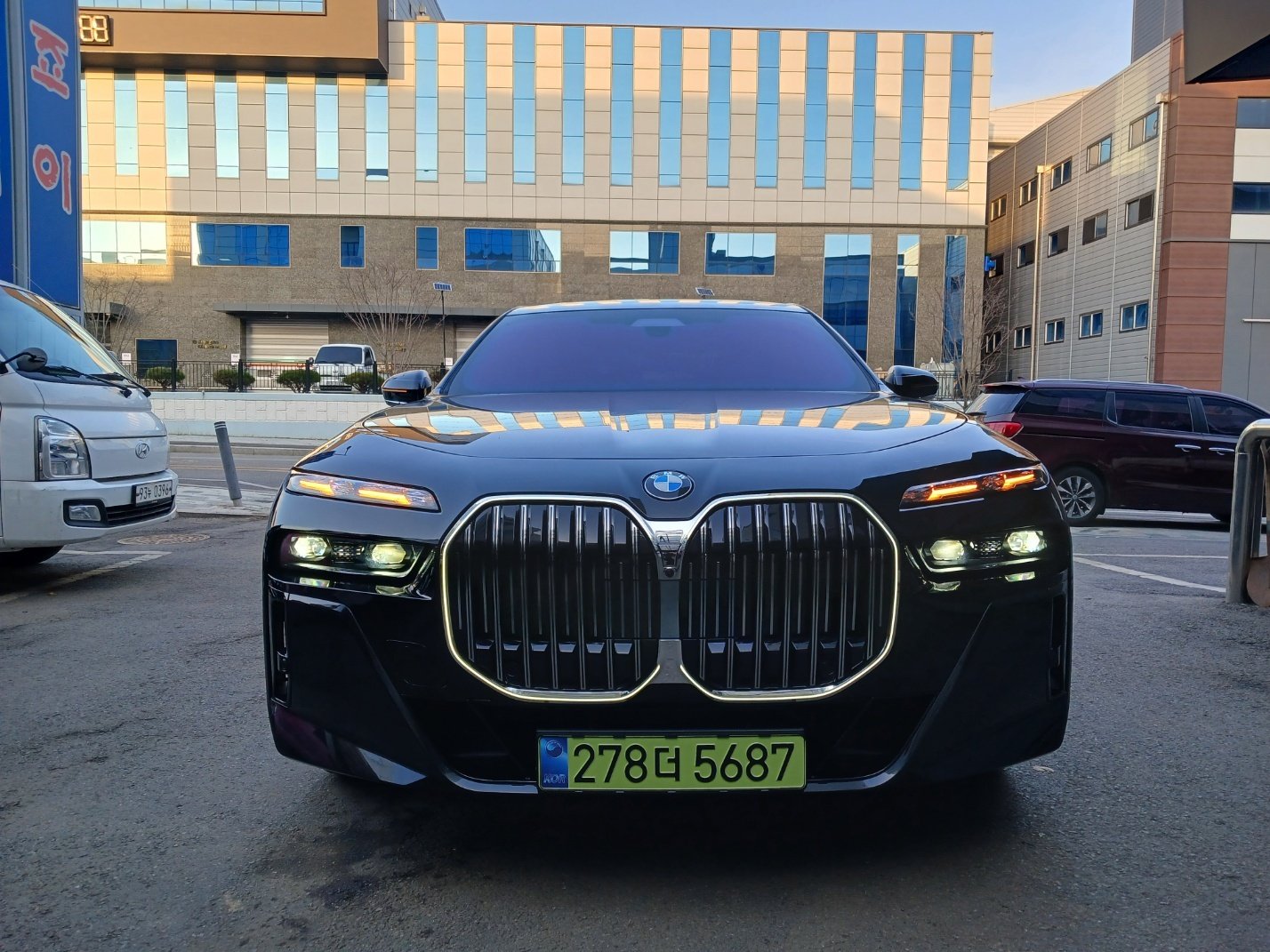 BMW 7 SERIES - View 1