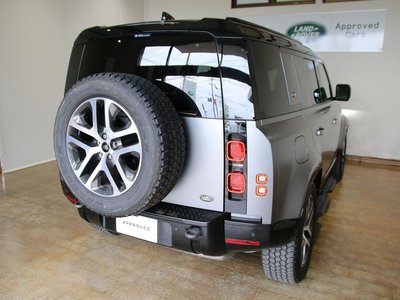 LAND ROVER DEFENDER - 7