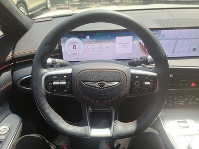 2024 Genesis GV70 — миниатюра 14