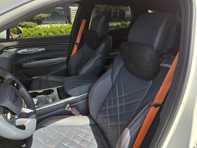 صورة 10 لـ 2024 Genesis GV70