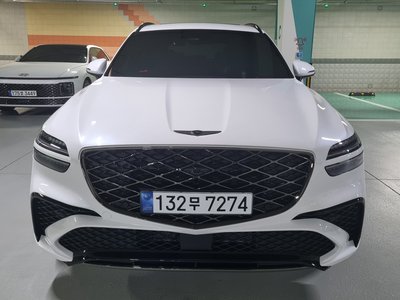 صورة 1 لـ 2024 Genesis GV70