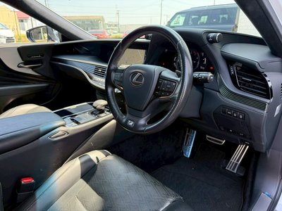 صورة مصغرة 33 لـ 2018 Lexus LS