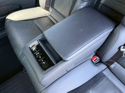 صورة مصغرة 74 لـ 2018 Lexus LS