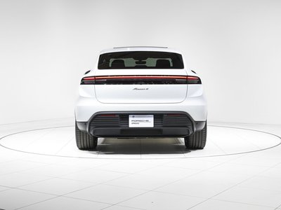 PORSCHE MACAN - 6