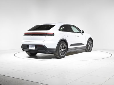 PORSCHE MACAN - 5